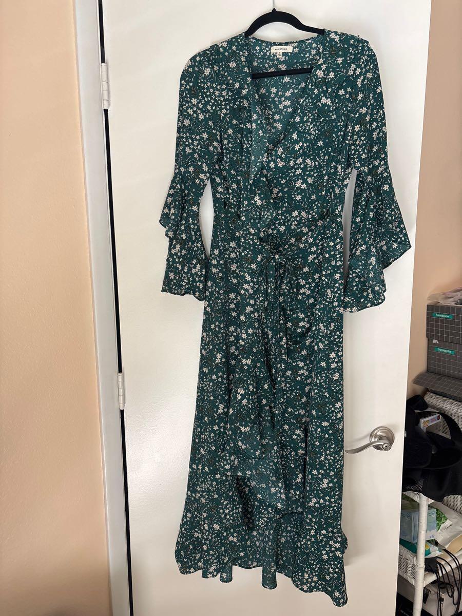 Floral Green Dress Max Studio Size s For $25 In Laguna Hills, CA | For Sale  & Free  Nextdoor