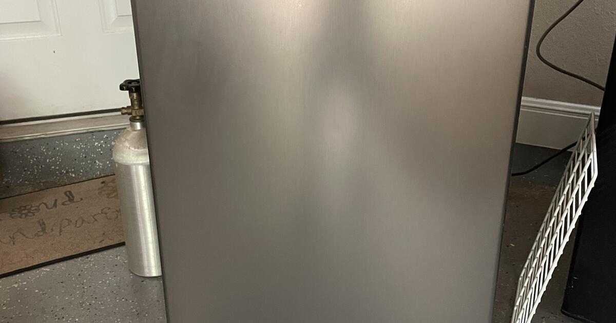 Danby Kegarator Model DKC146SLDB for 250 in TX Finds