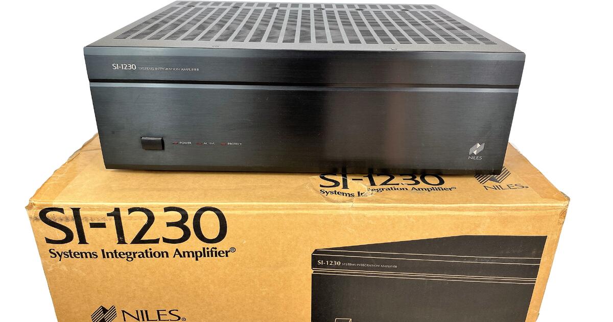 Niles SI1230 12channel multiroom power amplifier No cord Included