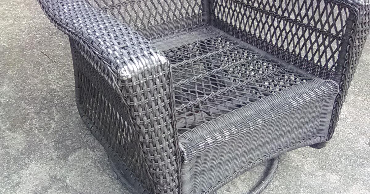 Outdoor wicker glider 20 for 20 in Dublin, OH For Sale & Free