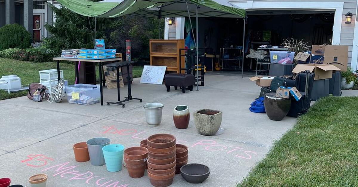Garage sale today in Shawnee, KS Finds — Nextdoor
