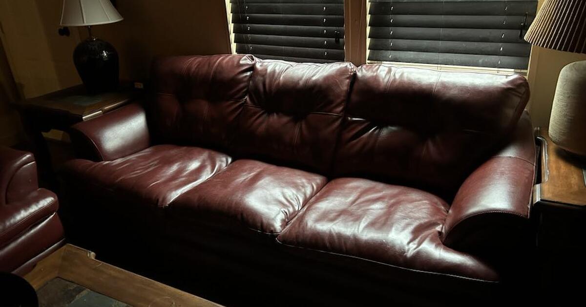 Couches for Free in Highland, NY For Sale & Free — Nextdoor
