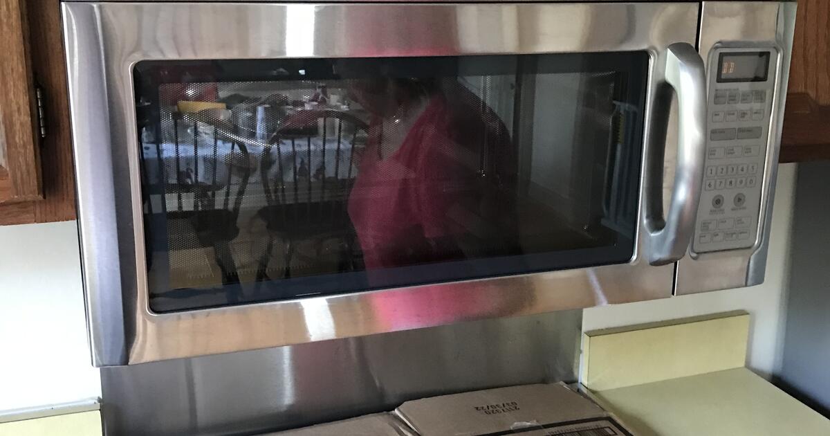 Over Stove Microwave for 50 in West Chester, PA For Sale & Free