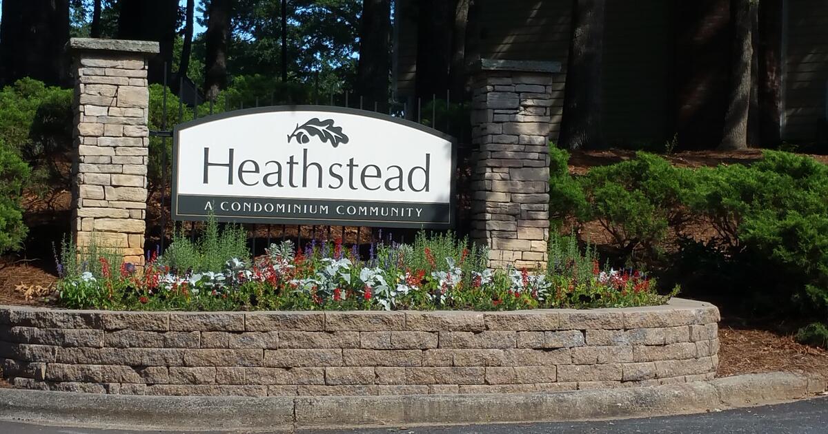 SOUTHPARK LIVING AT AN AFFORDABLE PRICE HEATHSTEAD CONDO for 273000
