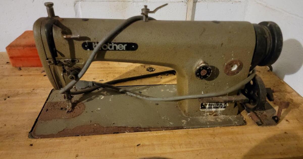 Free Commercial Sewing Machines for Free in Honolulu, HI For Sale