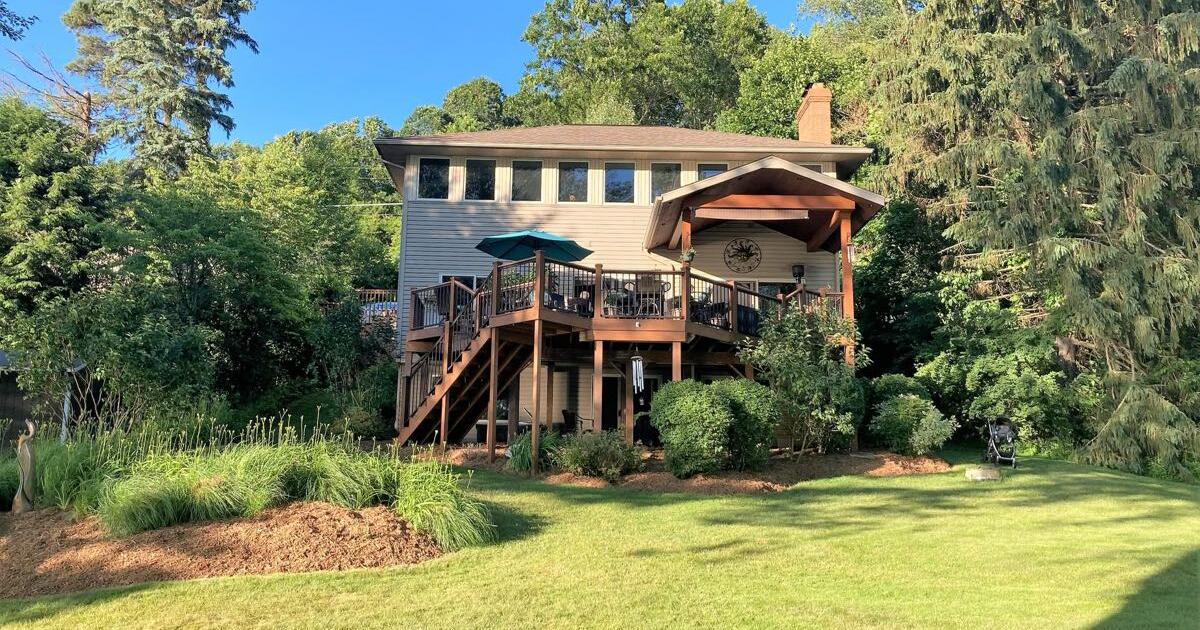Mohawk lakefront home for sale for 749900 in Denver, NC For Sale & Free — Nextdoor