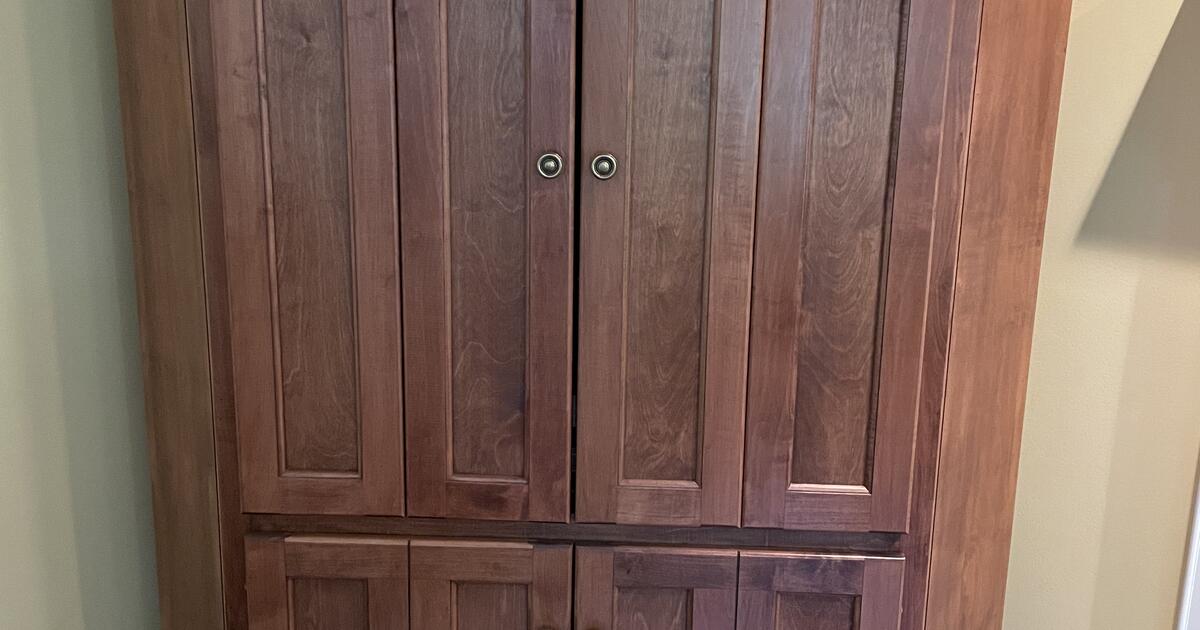 Maple Corner for Free in Seven Fields, PA For Sale & Free