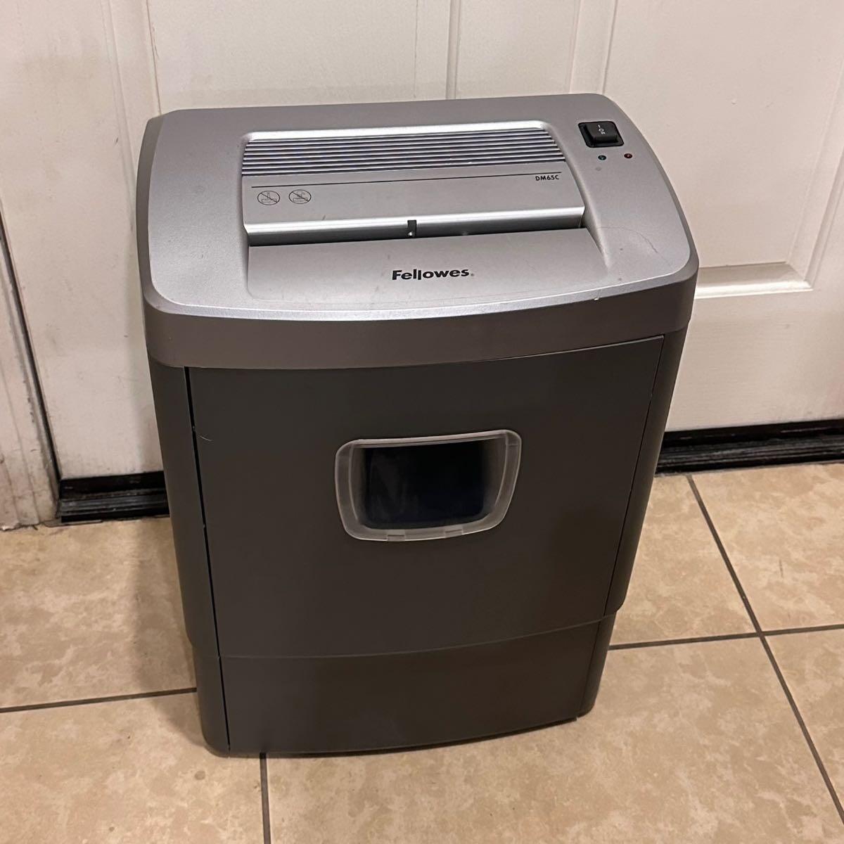 Fellowes DM8C Heavy Duty Confetti Paper Shredder for 35 in Palm Desert