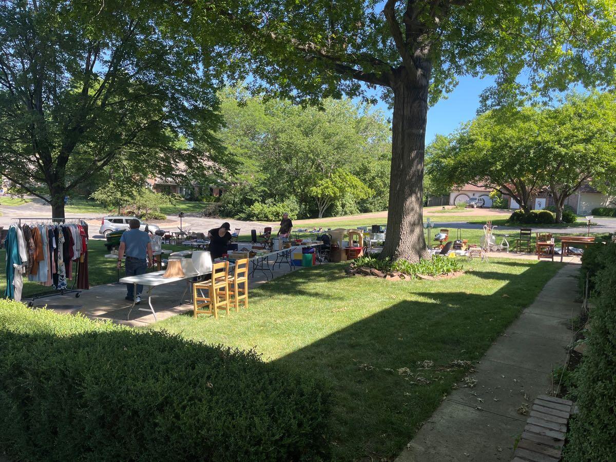 Garage Sale! Huge for Free in Overland Park, KS For Sale & Free