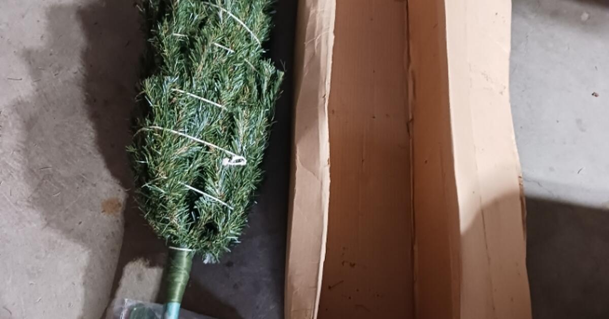 Christmas tree for 45 in Camas, WA For Sale & Free — Nextdoor