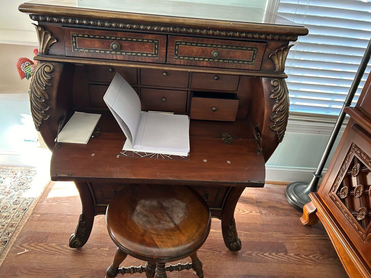 Brown with a chair) for 100 in Salisbury, NC For Sale