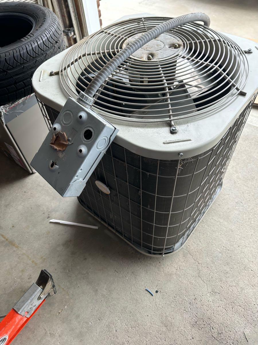 Payne A/C 200 OBO Condenser and A coil for 140 in Greenwood, IN