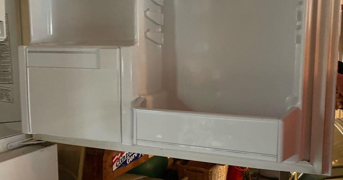 Refrigerator for Free in Louisville, KY Finds — Nextdoor