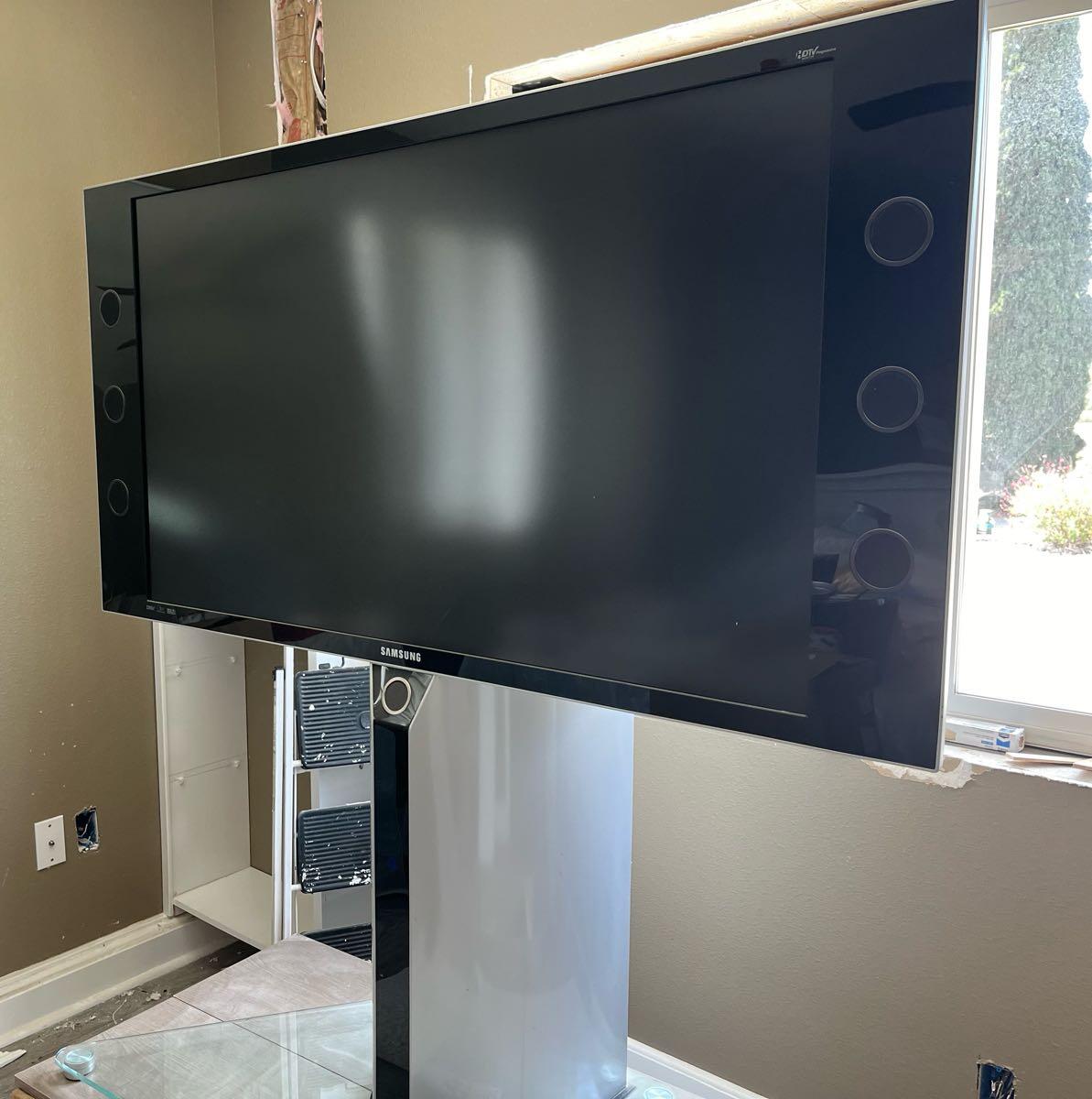 SAMSUNG REAR PROJECTION TV for Free in Nipomo, CA | For Sale & Free ...