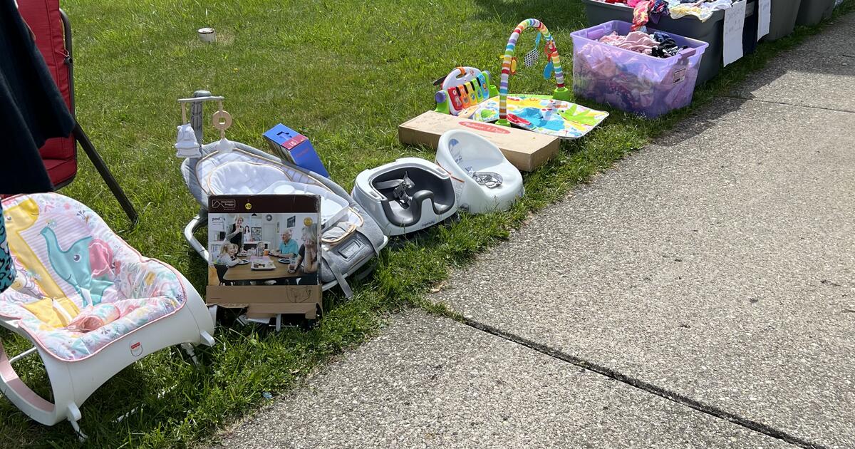 YARD SALE TODAY Broadmoor Drive in Town of Tonawanda for 1 in Tonawanda, NY For Sale & Free