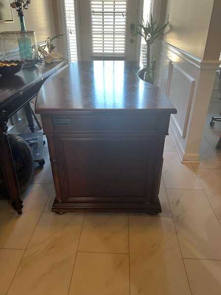 Martin's landing executive deals desk