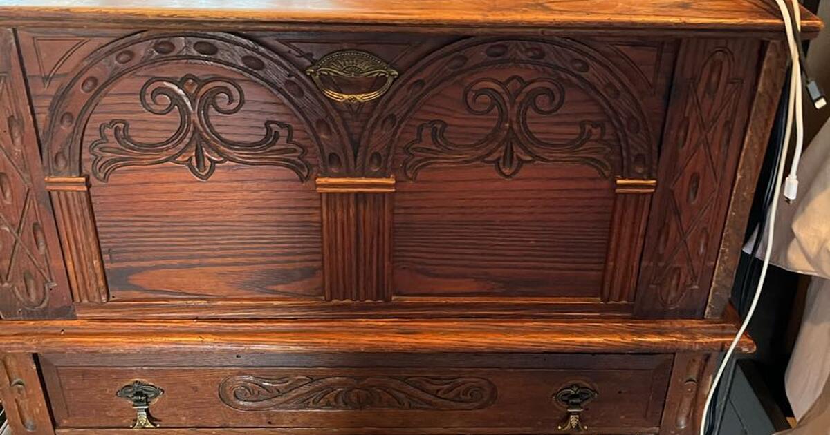 Antique and Desk for 50 in Fresno, CA For Sale & Free — Nextdoor