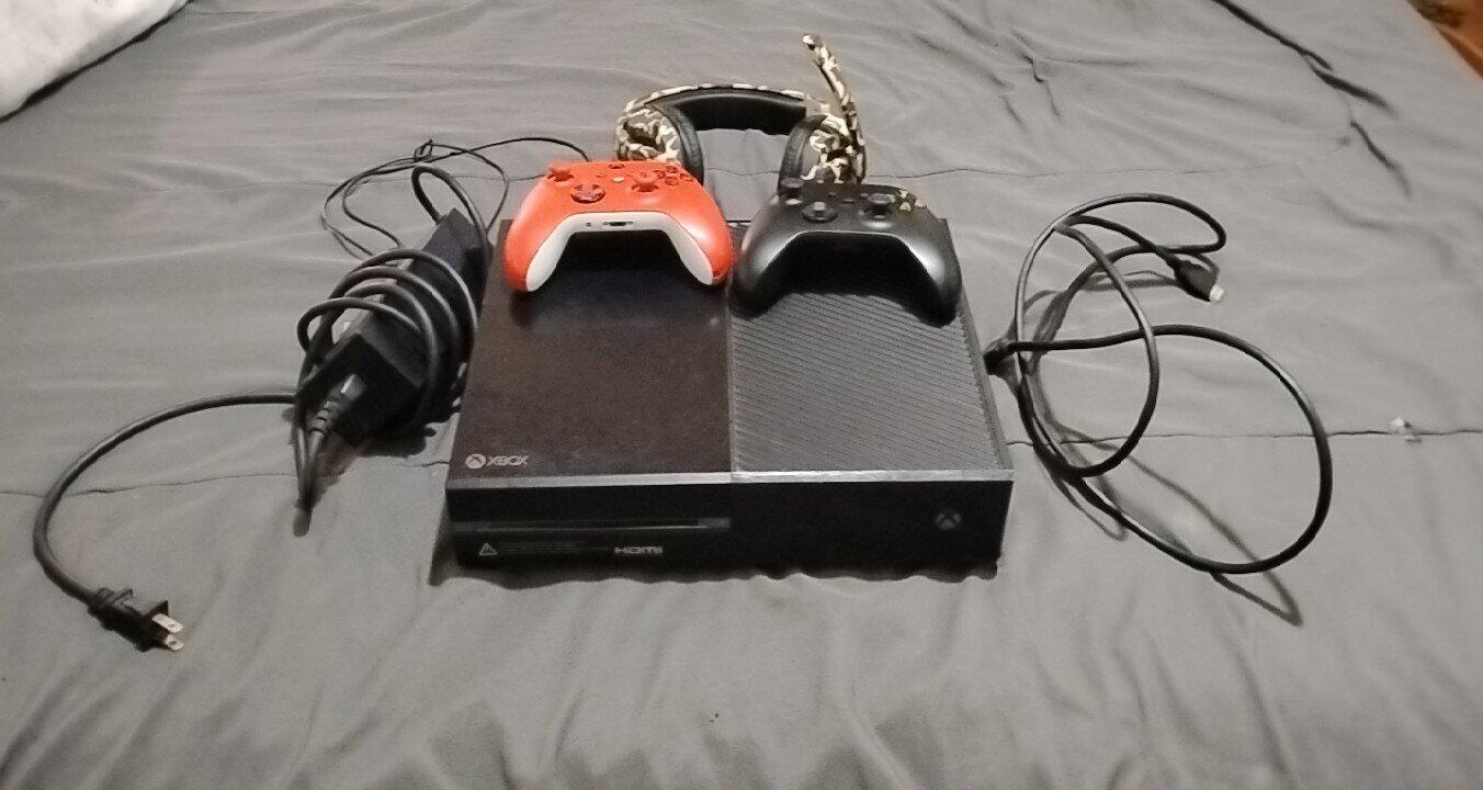 Xbox One Console with Controllers