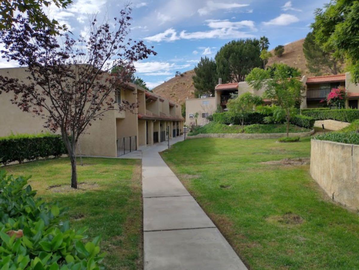 CABRINI VILLAS BURBANK private room with private bathroom for rent TENNIS SPA POOL for 1049 in