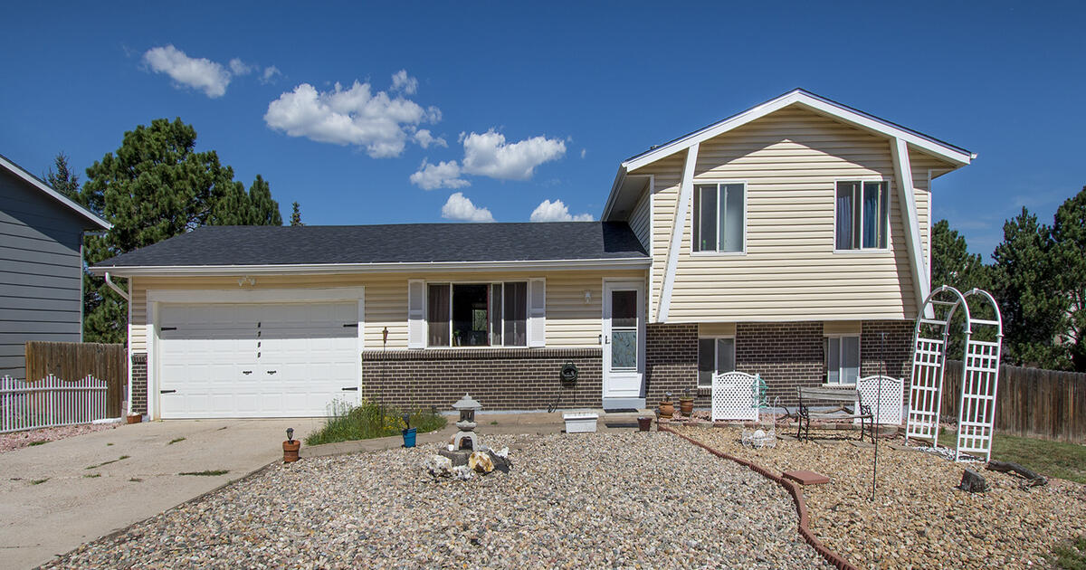 Split-Level Home for sale for $425000 in Colorado Springs, CO | For ...