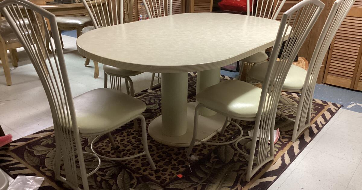 Table with 6 chairs for 100 in Pottstown, PA For Sale & Free — Nextdoor
