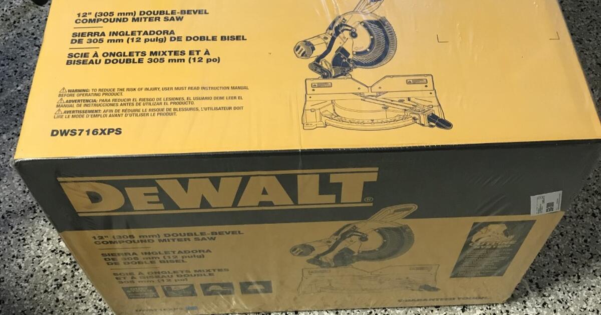 Dewalt DWS716XPS 15 Amp 12 in. Electric DoubleBevel Compound Miter Saw