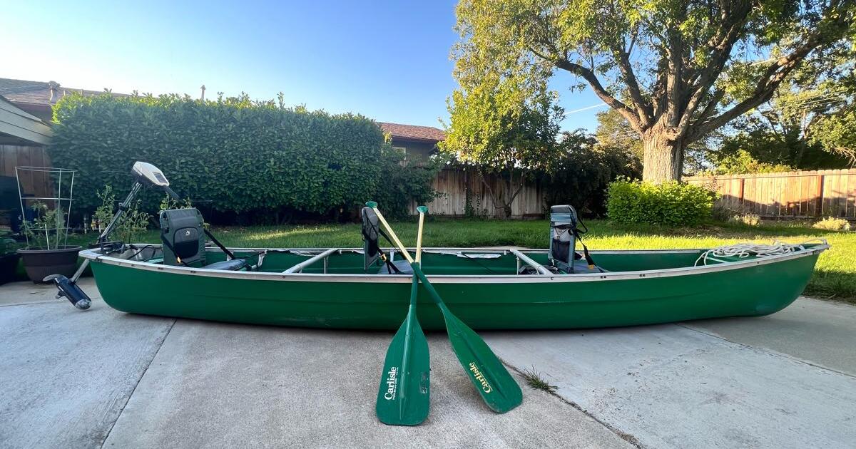 Polyethylene canoe with motor for 600 in Gilroy, CA Finds — Nextdoor