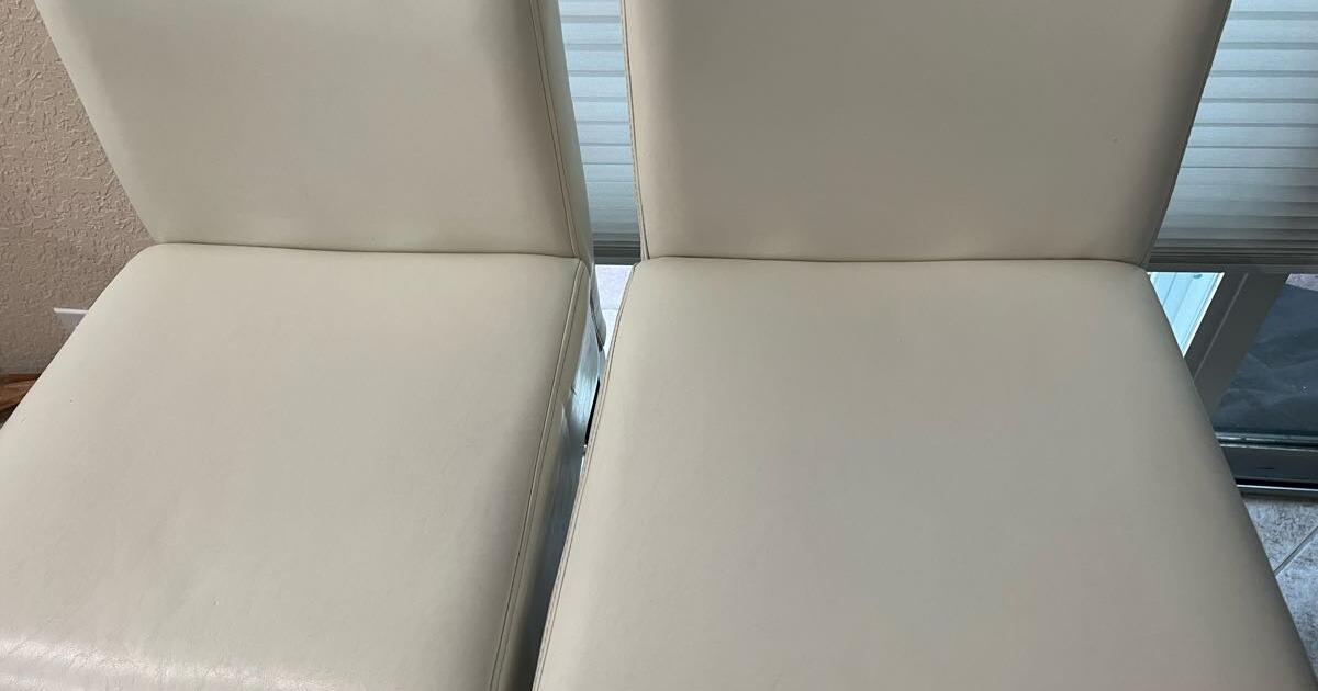 Counter height bar stools for 50 in Boynton Beach, FL Finds — Nextdoor