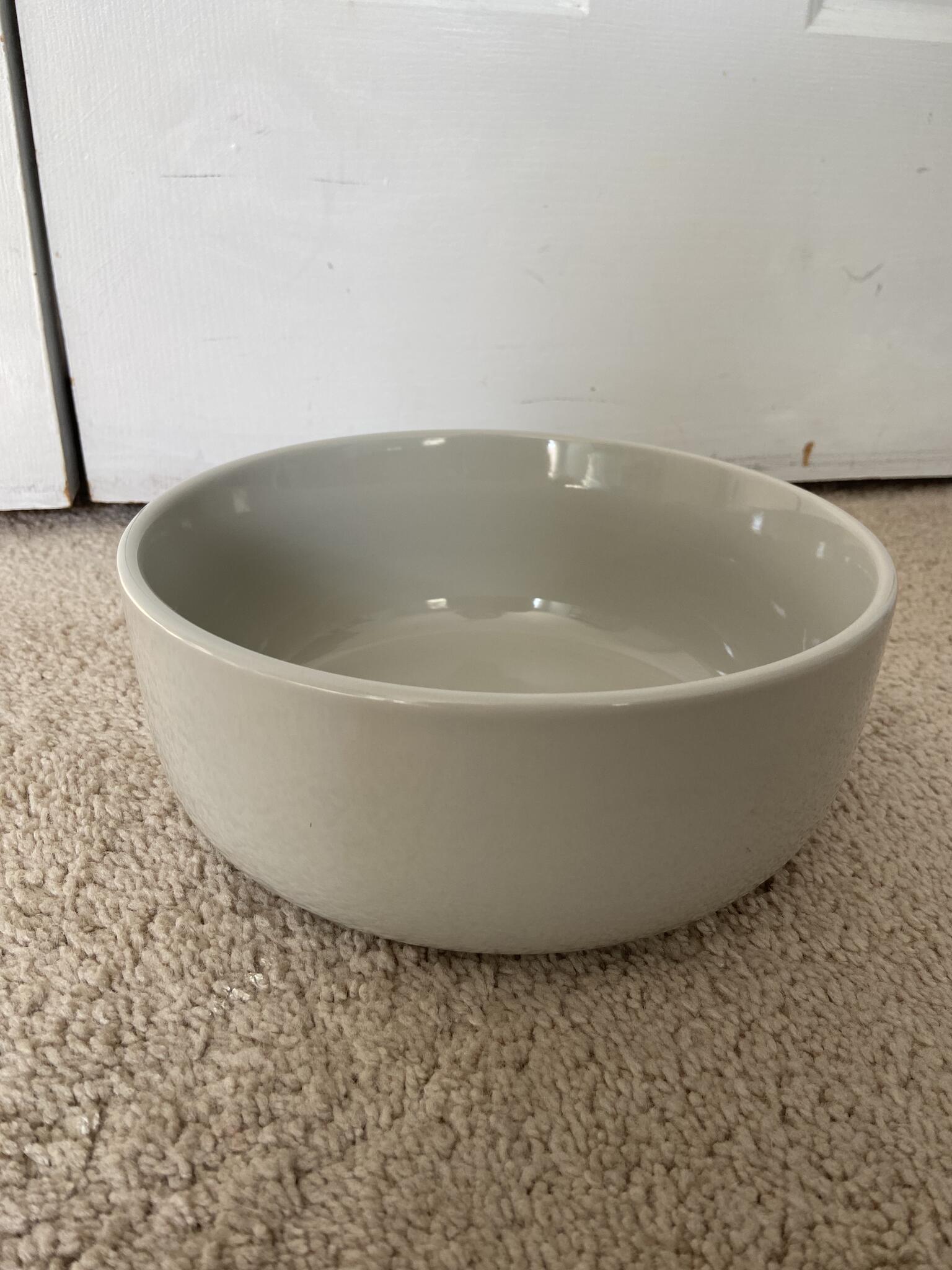 Top Paw Light Grey 71 oz Ceramic Bowl