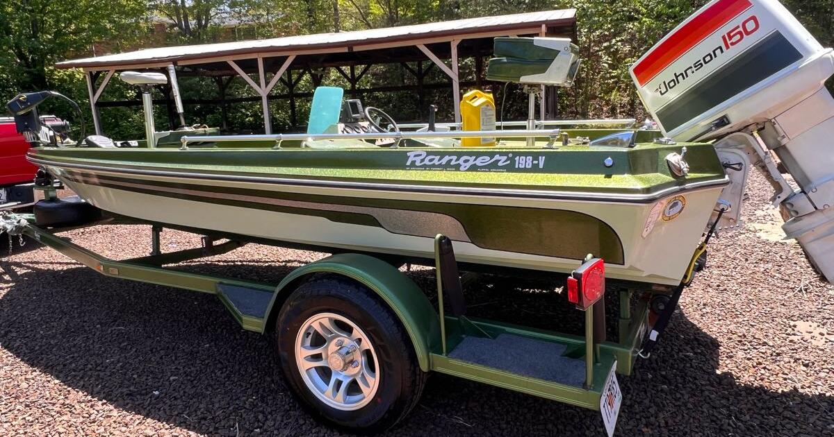 Up for Sale 1979 vintage Ranger 198-V for $6500 in Blue Ridge, GA | For ...