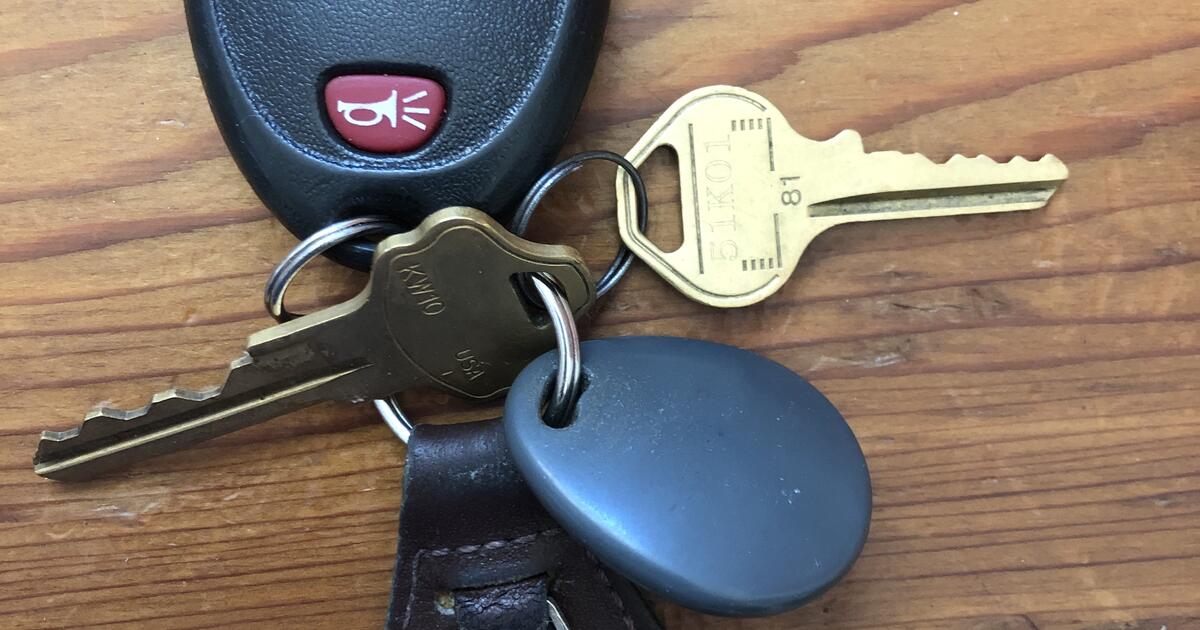 FOUND A SET OF KEYS ON MONROE STREET, LEWISBURG for Free in Mandeville, LA For Sale & Free