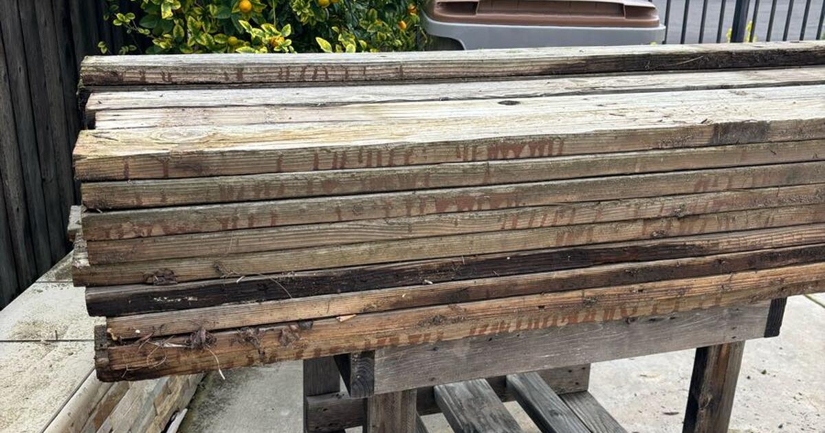 Free used lumber 2x6x6 for Free in West Sacramento, CA For Sale