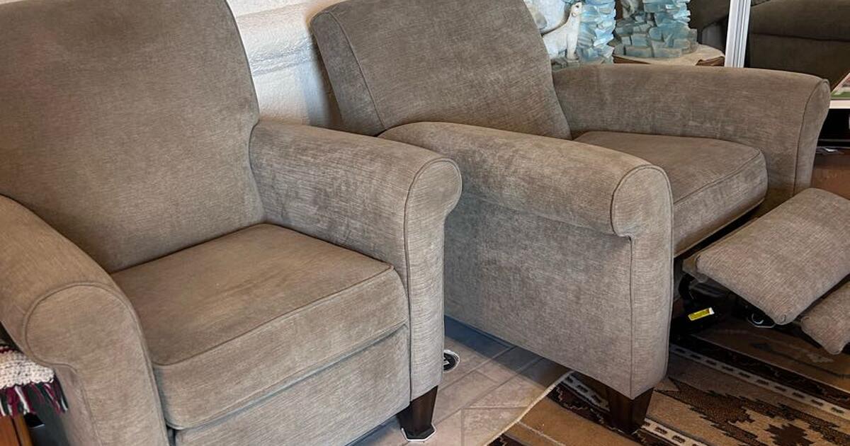 Recliners price lowered on both for 400 in Yuma, AZ Finds — Nextdoor