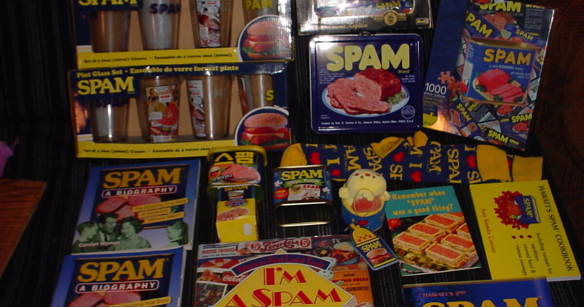 20+ PC. SPAM Collection Glasses Puzzles Books Books... for 125 in Seattle, WA For Sale & Free