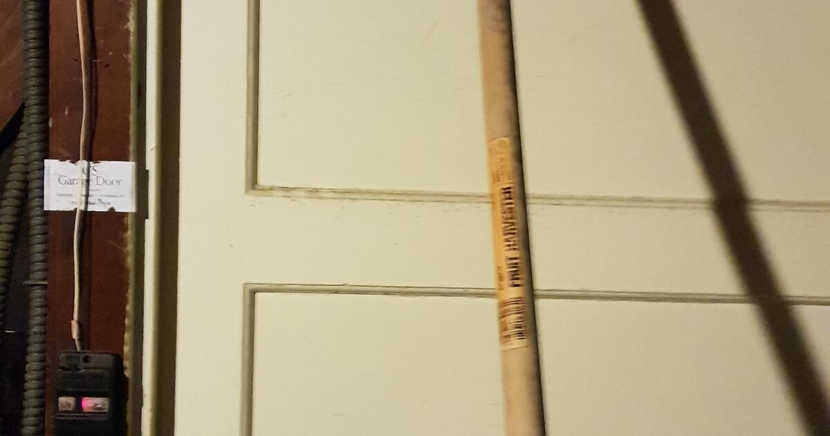 Apple picker used but still great condition for $3 in Torrance, CA ...