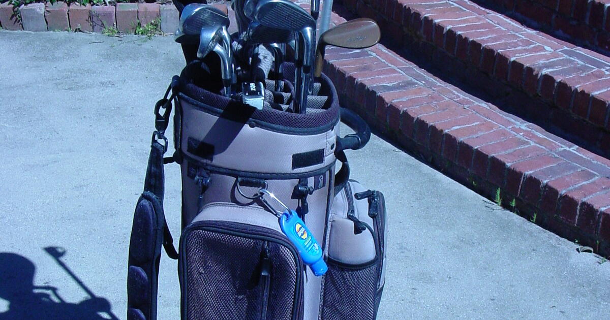 Cleveland Vas Golf clubs and Bag Left handed for 90 in Bolivia, NC