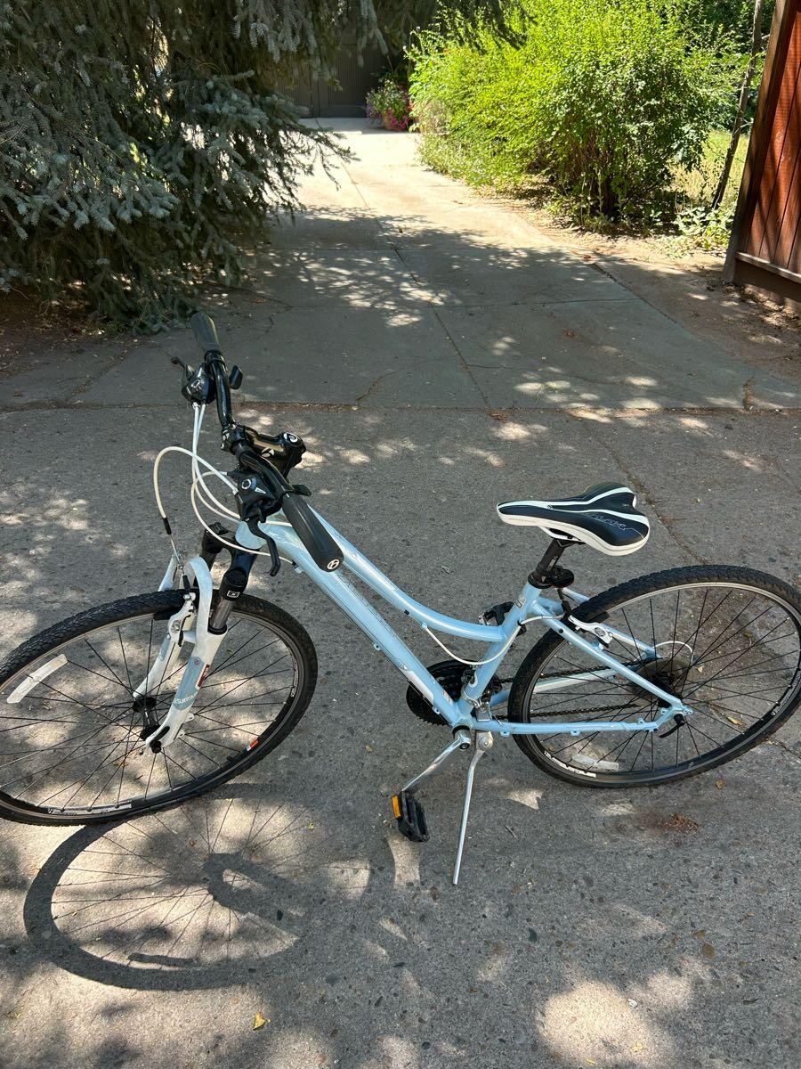 trek bicycle denver 600  Ben's Cycles Fuel MX 9.8 XT Di2