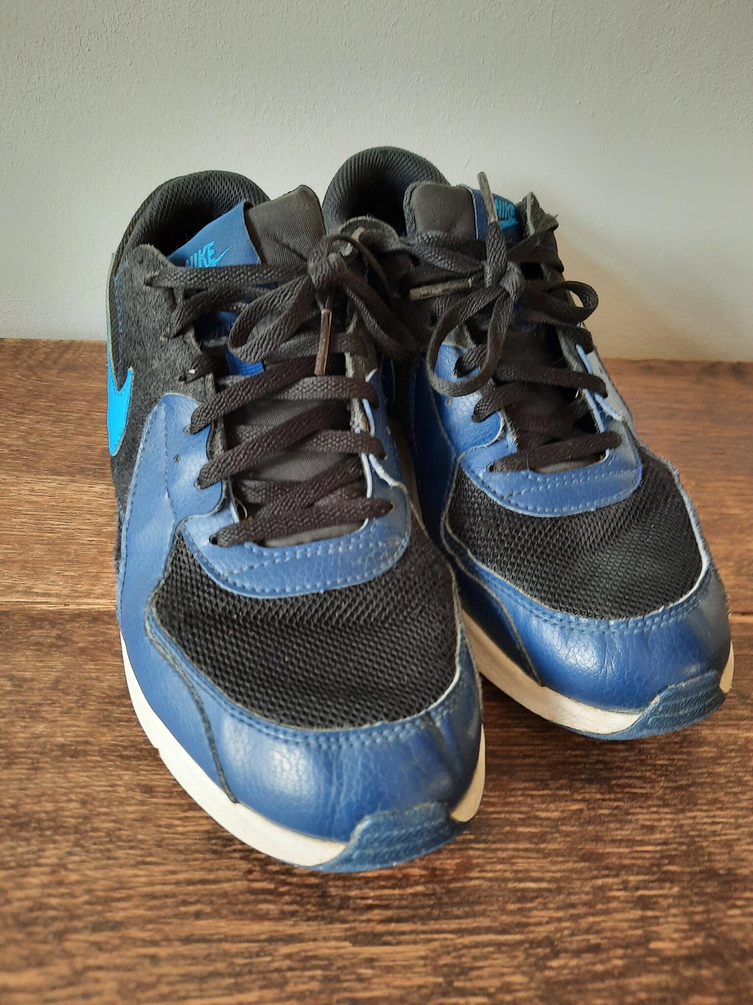 Nike Air Max Maat 39 Voor $40 In Lent, GL | Gratis/Te Koop — Nextdoor