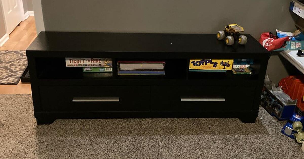 Console (TV) Table must haul away for 35 in Lenexa, KS For Sale