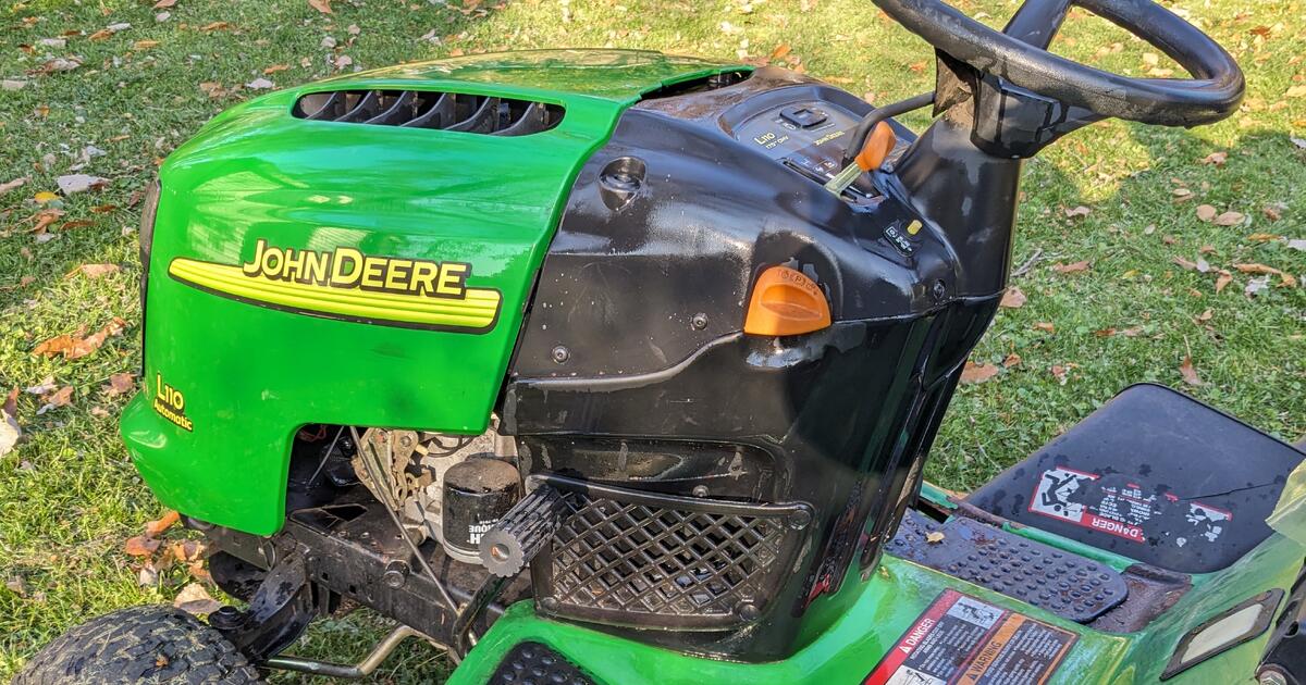 John Deere L110 riding lawnmower for 800 in Osceola, IN For Sale