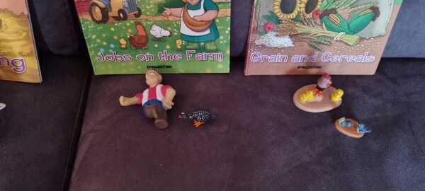 Set 11 Deagostini My Animal Farm. Includes 5 Books & Figures & Animals Pictured Smoke & Pet Free Home For £4 In Branston, Engl& | For Sale & Free — Nextdoor Set 11 Deagostini My Animal Farm. Includes 5 Books & Figures & Animals Pictured Smoke & Pet Free Home For £4 In Branston, Engl& | For Sale & Free — Nextdoor
