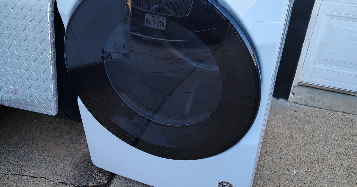 Whirlpool dryer in Lubbock Needs new motherboard and plug does not