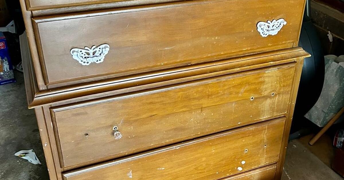 2 dressers for 40 in Matawan, NJ For Sale & Free — Nextdoor