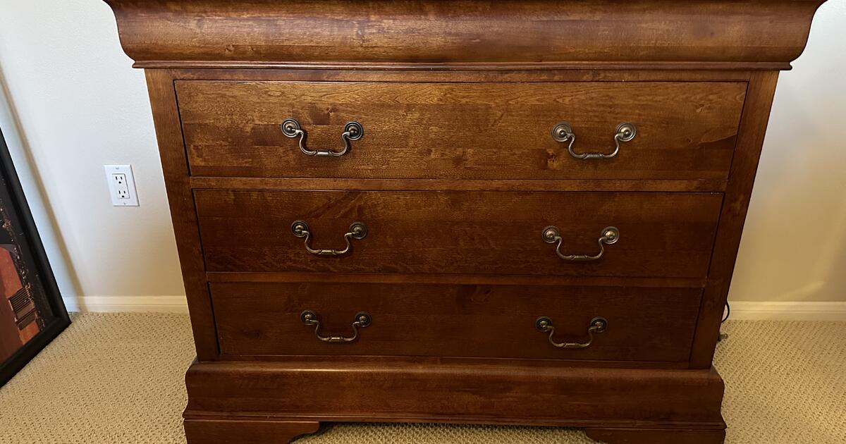 Moving Sale 6 pc. California King Bedroom set, bookcases, 100 Latex