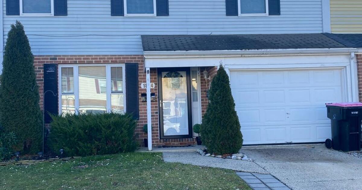 Rental Cherrywood Townhouse for 2000 in Blackwood, NJ For Sale