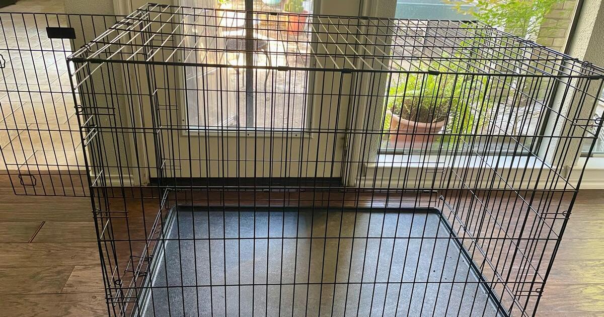 FREE Dog Crate 48x30x33 Broken Door for Free in Plano, TX For Sale