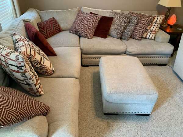 Cindy Crawford Home Tribeca Loft Beige 3 Pc Sectional And Ottoman