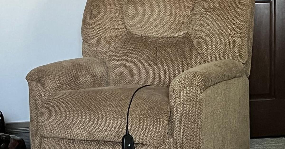 Electric Lift Chair Recliner for 250 in Sioux Falls, SD Finds — Nextdoor