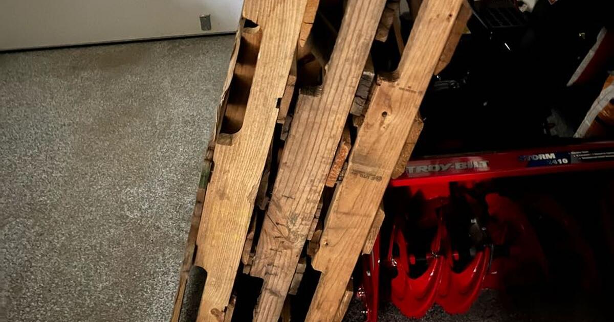 Pallets Pallets Pallets! for Free in Omaha, NE For Sale & Free — Nextdoor