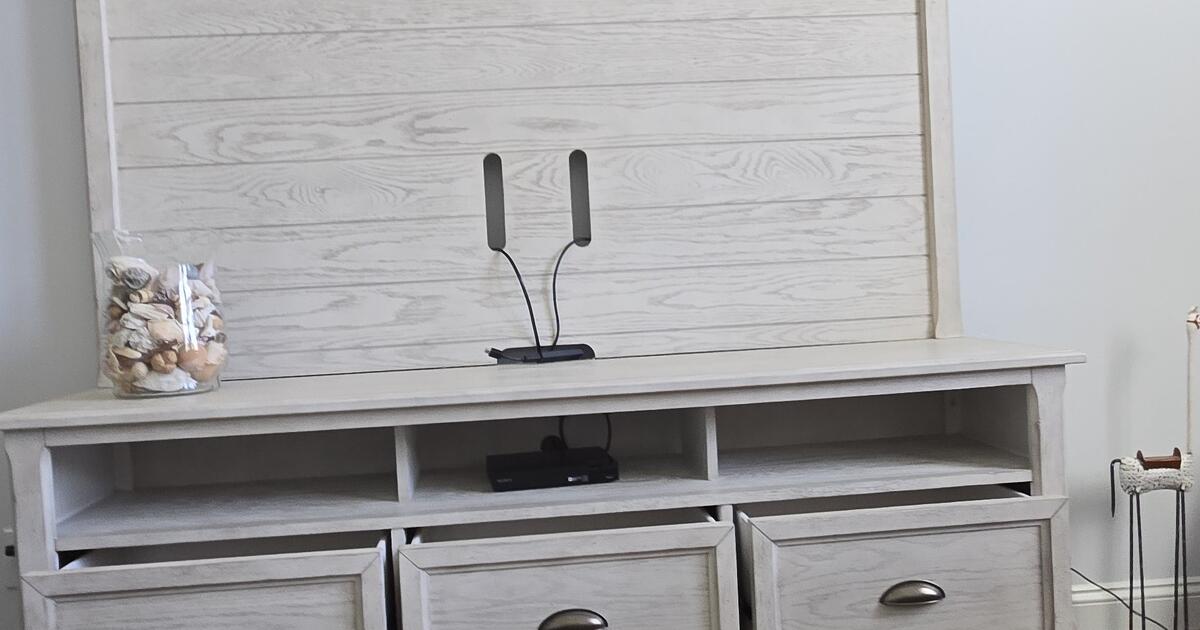 Wall Unit/Entertainment Center for 150 in Leland, NC For Sale & Free